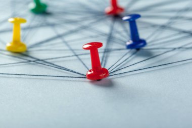 Pin kavramı ile ağ, yakın çekim