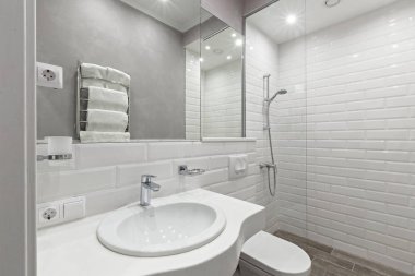 otel odalarında banyo iç