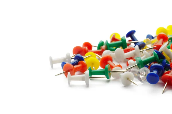 Push Pins Geïsoleerd Witte Achtergrond — Stockfoto