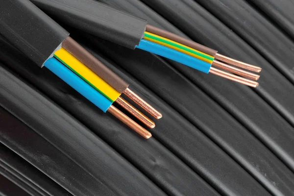 Primer Plano Del Cable Eléctrico Con Muchos Cables — Foto de Stock