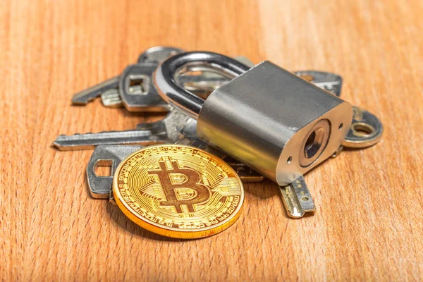 Altın Bitcoin Asma Kilit Kripto Para Kavramı — Stok fotoğraf