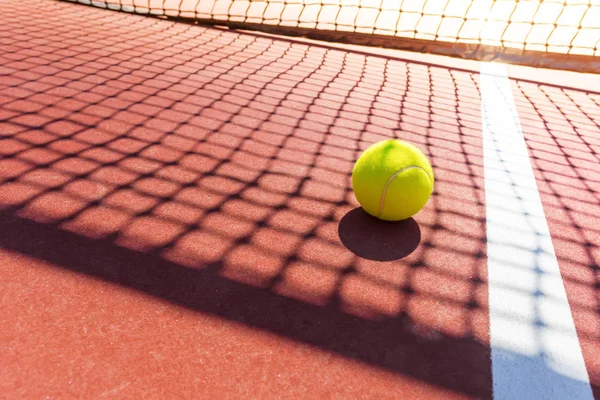 Tenisz Labda Egy Teniszpálya Net — Stock Fotó