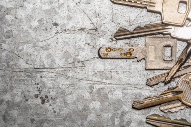 Eski demir tuşları kapat