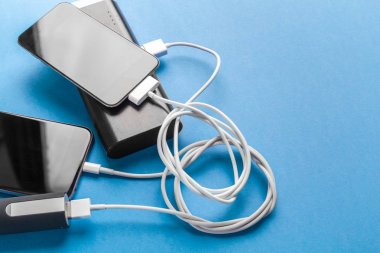 telefon batarya güç bankaya bağlayın