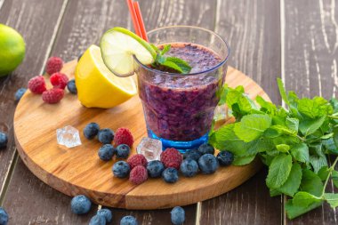 Yaban mersini smoothies masada closeup