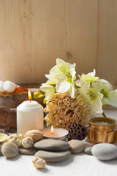 Wellness Produkte Mit Orchideen — Stockfoto