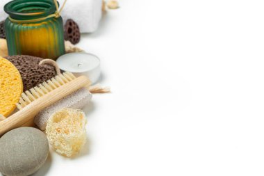 Spa izole üzerinde beyaz arka plan ayarlayın. Güzellik bakımı