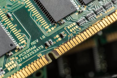 Computerchip, teknoloji ve Elektronik Sanayi