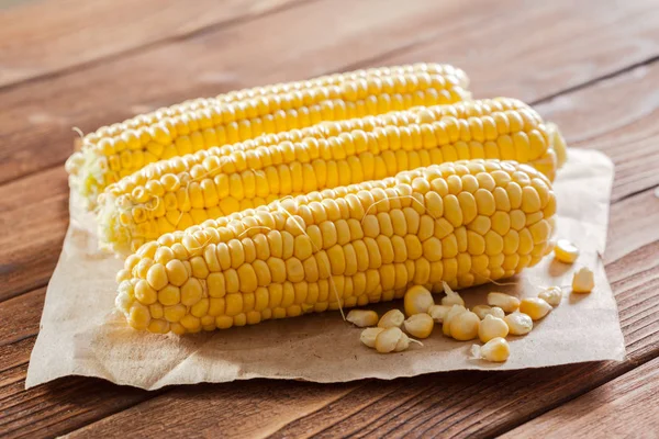 Fresh Yellow Corn Wooden Table — Stock Photo, Image