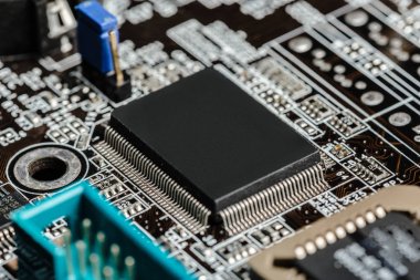 Computerchip, teknoloji ve Elektronik Sanayi
