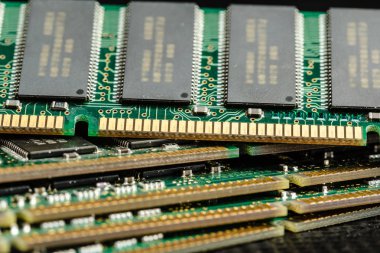 Computerchip, teknoloji ve Elektronik Sanayi