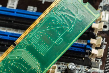 Computerchip, teknoloji ve Elektronik Sanayi