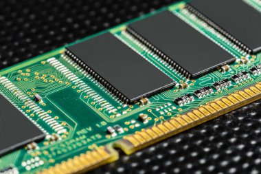 Computerchip, teknoloji ve Elektronik Sanayi