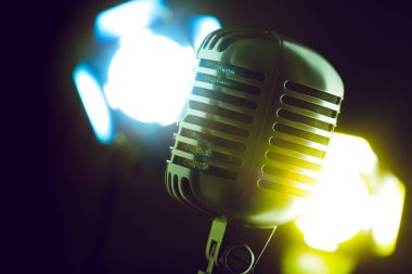 ses mikrofon retro tarzı