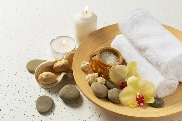 Wellness Produkte Mit Orchideen — Stockfoto