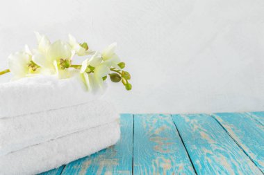 havlu orkide çiçek ile yakın çekim