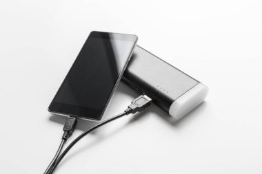 telefon batarya güç bankaya bağlayın