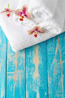 havlu orkide çiçek ile yakın çekim