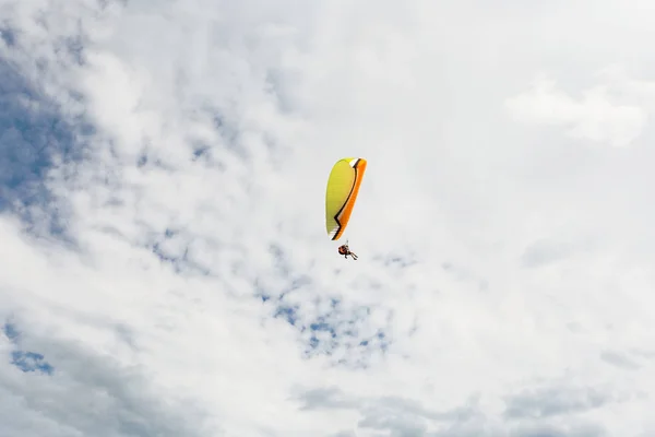 Para Avião Voando Alto — Fotografia de Stock