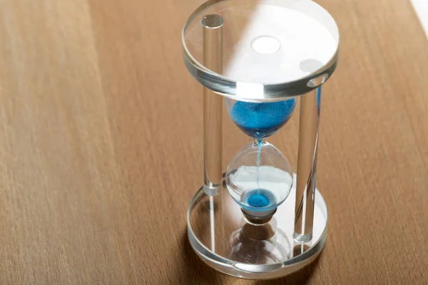 Час Минає Синій Пісочний Годинник Крупним Планом — стокове фото