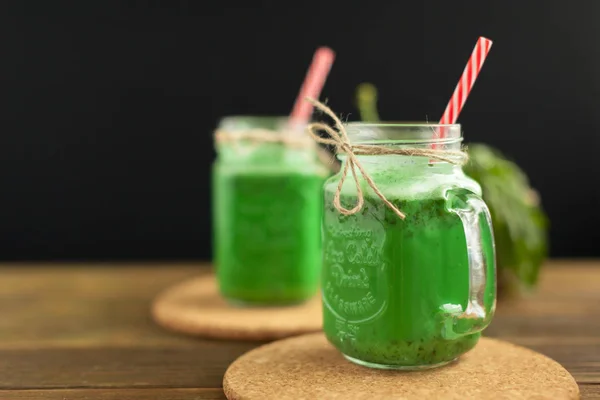 Bebidas Verdes Frescas Smoothy — Fotografia de Stock