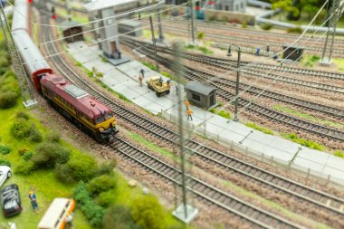 minyatür dünya, yakın