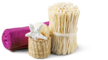 Beyaz arka plan üzerinde izole spa banyo duş öğeleri