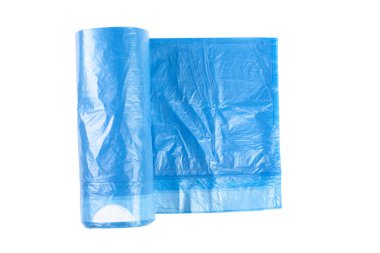Beyaz arkaplanda izole edilmiş plastik çöp torbaları