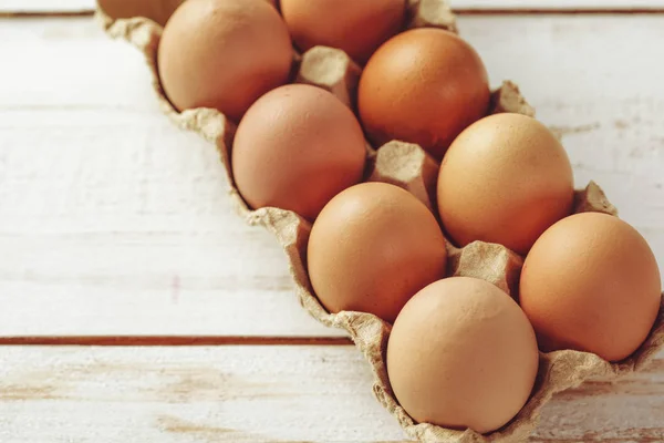 Huevos Marrones Sobre Fondo Madera — Foto de Stock