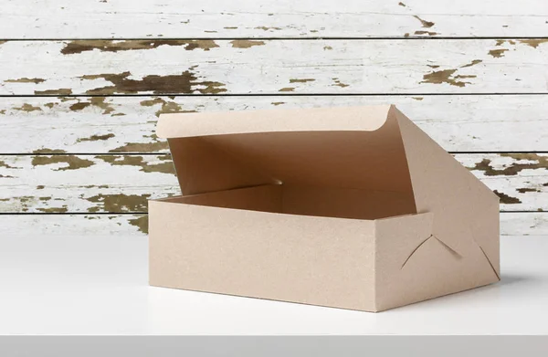 Csomagküldő Doboz Fából Készült Asztal — Stock Fotó