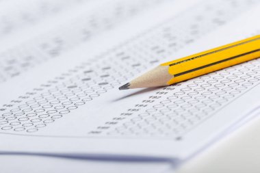 Yakın görünümünü test cevapları ile skor sayfası