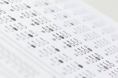Yakın görünümünü test cevapları ile skor sayfası