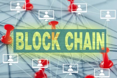 Blockchain parlak arka plan üzerinde yazı