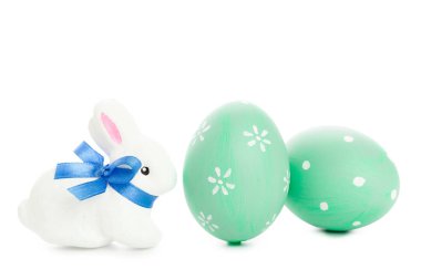 Paskalya arka plan üzerinde beyaz izole,.