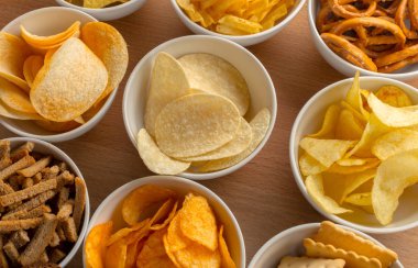 Simit kase yukarıdan ahşap tablo