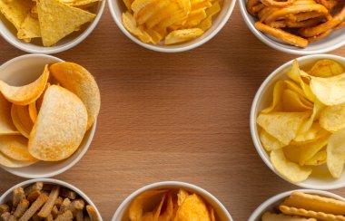 Simit kase yukarıdan ahşap tablo