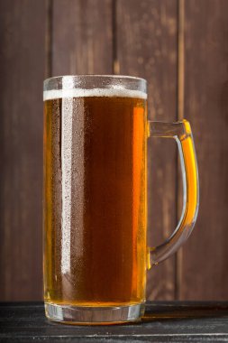 bira cam ahşap zemin