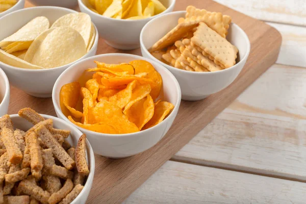 Pretzels Cuencos Sobre Mesa Madera Desde Arriba — Foto de Stock