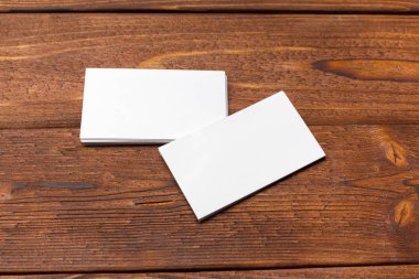 Boş beyaz kağıtları kadar sahte