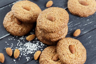 Ev yapımı yulaf ezmeli kurabiye fındık