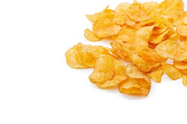 Patates cipsi beyaz arkaplanda izole