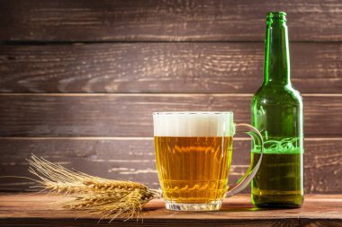 bira ve bira şişe cam