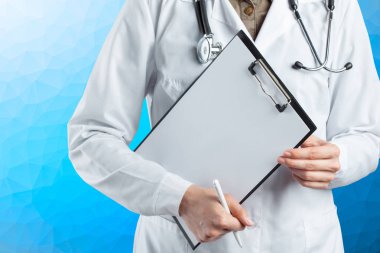 Kadın tıp doktoru yakın çekim