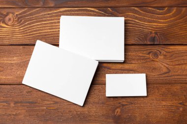 Boş beyaz kağıtları kadar sahte