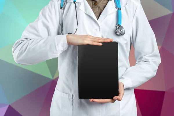 Komputer Typu Tablet Rękach Lekarza — Zdjęcie stockowe