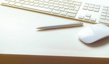 Bilgisayar office klavye üzerinde beyaz bir arka plan görüntüsünü kapatmak
