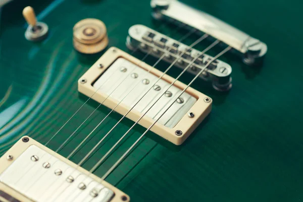 Guitarra Eléctrica Cuerpo Cuello Detalle Sobre Fondo Madera —  Fotos de Stock