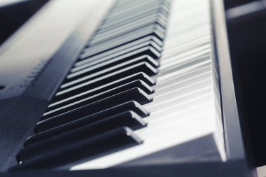 Klasik piyano klavye yakın çekim
