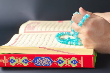 Kuran - Müslümanların kutsal kitabı
