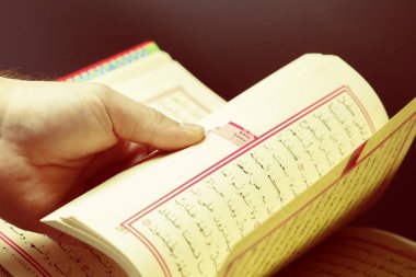 Kuran - Müslümanların kutsal kitabı